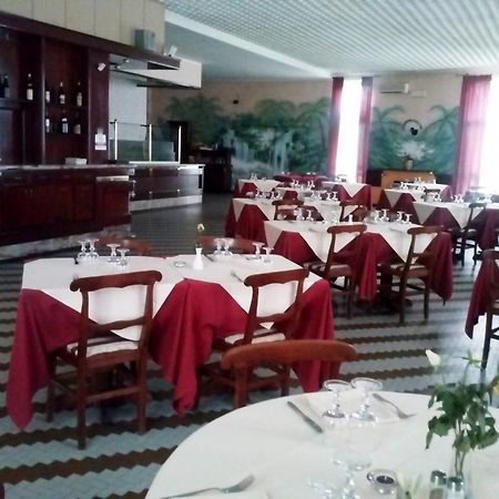 Hotel Cascata Pozzolo Formigaro Kültér fotó