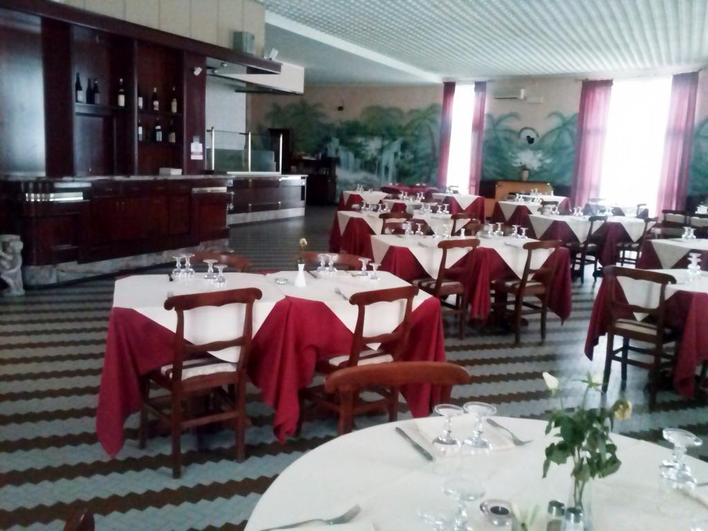 Hotel Cascata Pozzolo Formigaro Kültér fotó