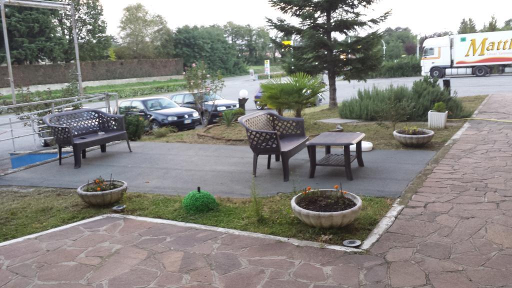 Hotel Cascata Pozzolo Formigaro Kültér fotó